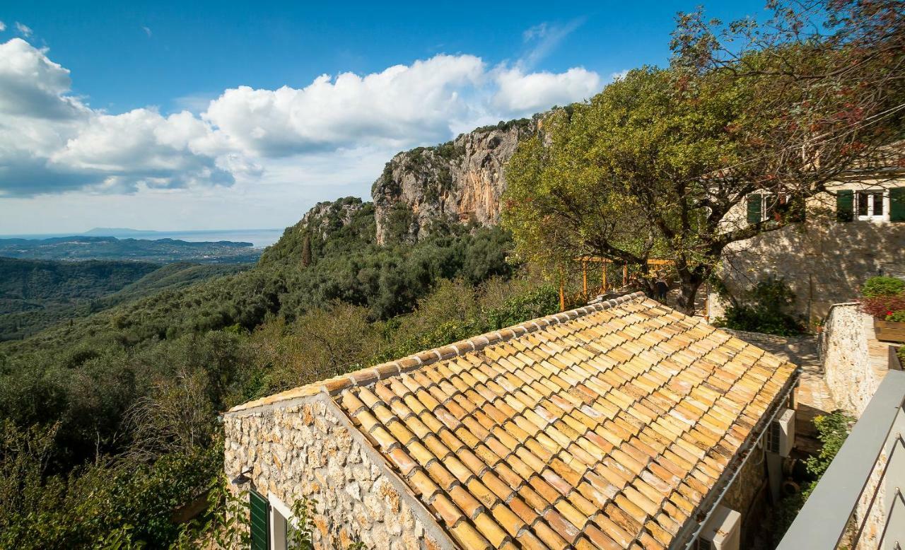 Гостевой дом Castelli Olive Press Ахарави Экстерьер фото